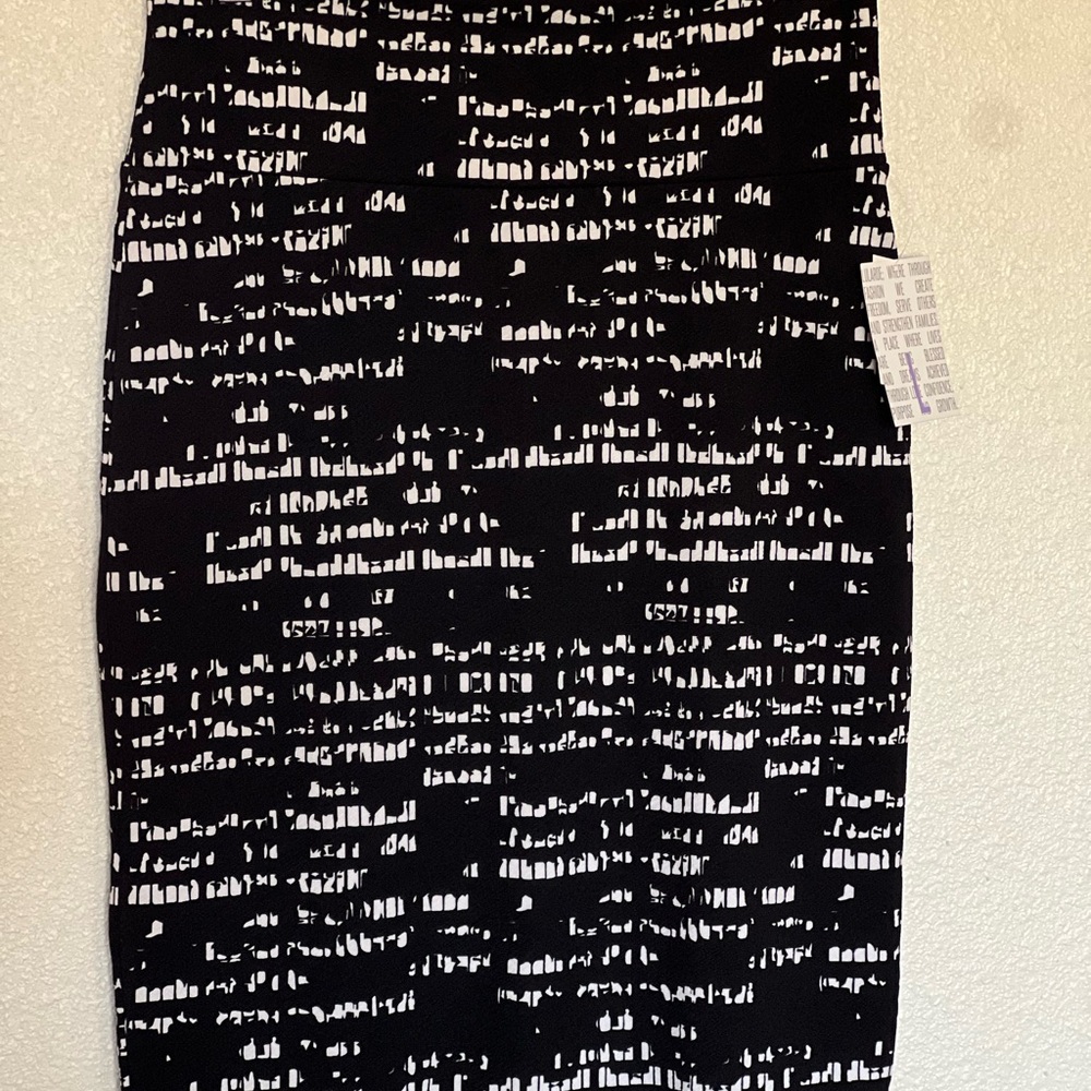 Black and White Patterned Women's Skirt